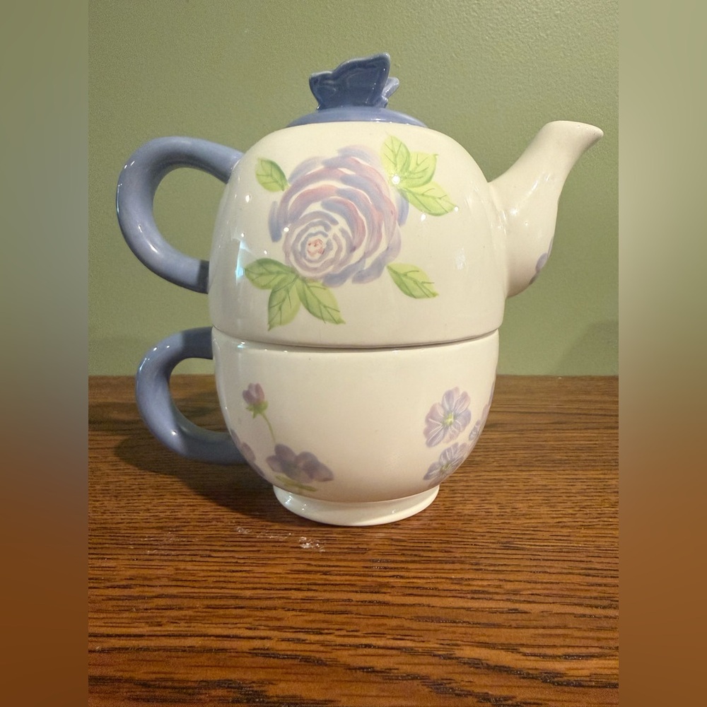 Floral Teapot and Cup Set